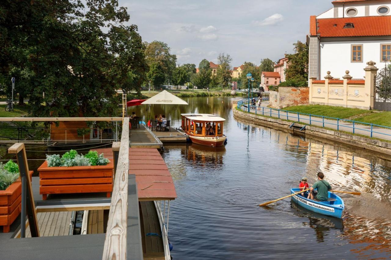 Rezidence Malse - Unikatni Apartmany Na Vode Ceske Budejovice Dış mekan fotoğraf