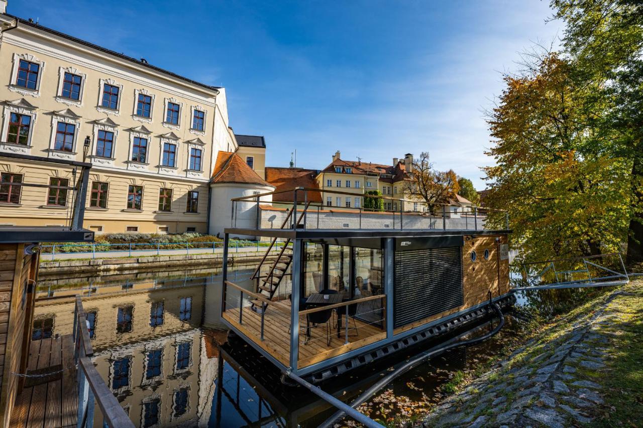 Rezidence Malse - Unikatni Apartmany Na Vode Ceske Budejovice Dış mekan fotoğraf